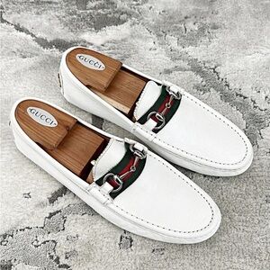 Gucci White Leather Loafers with Green and Red Accents